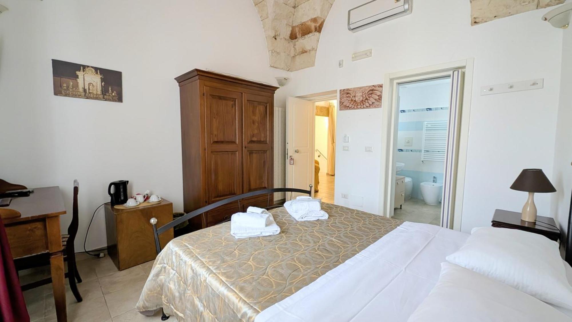 וגלי B&B Corte Regina Esther מראה חיצוני תמונה